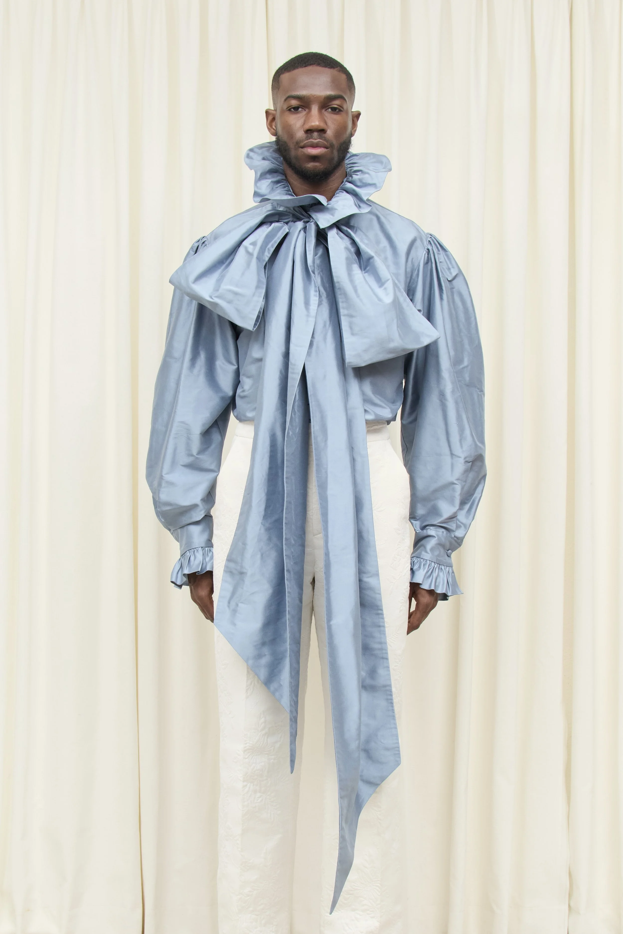 【完売・未使用】bow.a BOUQUET BLOUSE Simone Oversized Bow Blouse - ivory Silk Taffeta — Tanner Fletcher